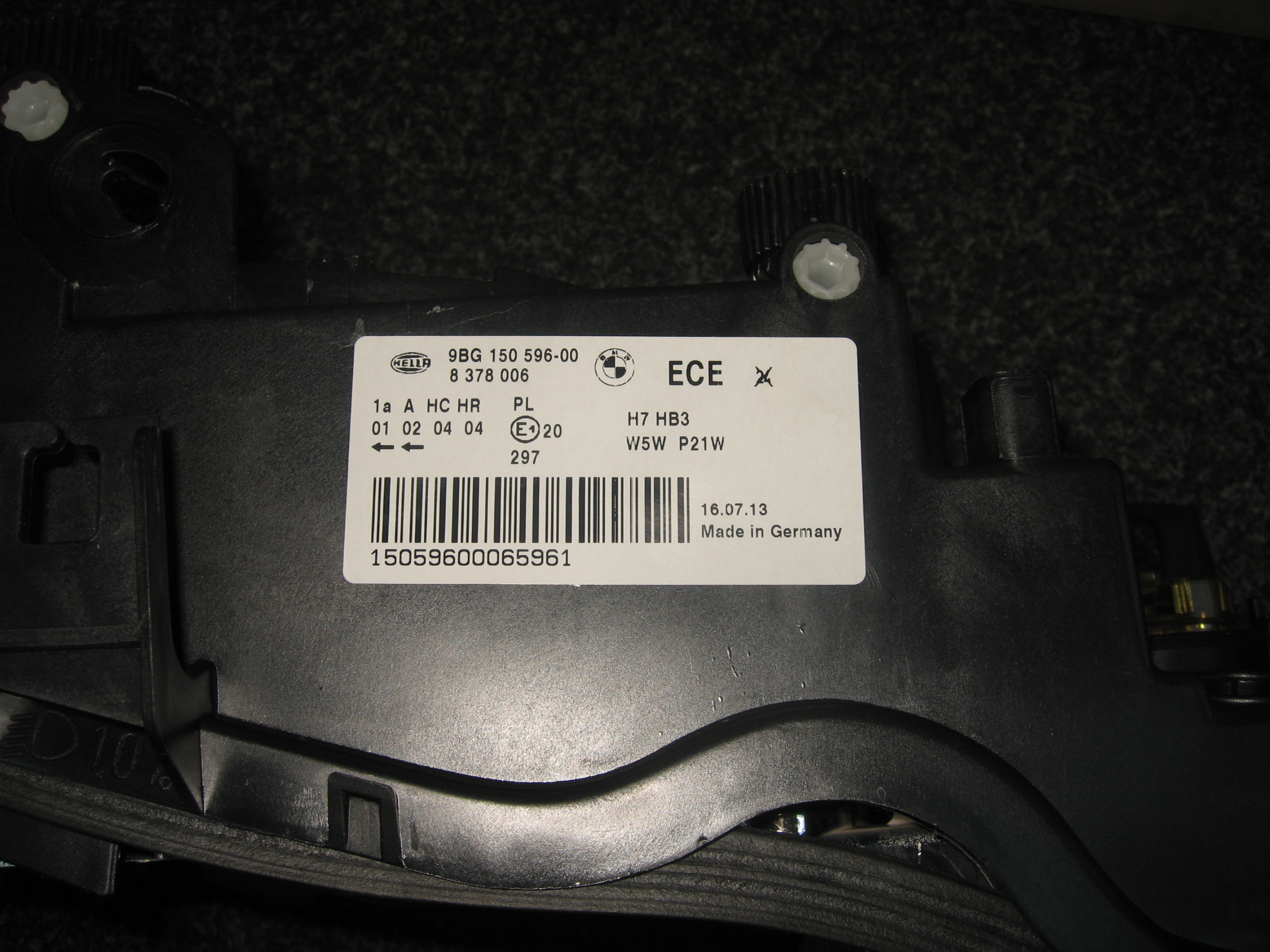 4Z3 7466 003.jpg