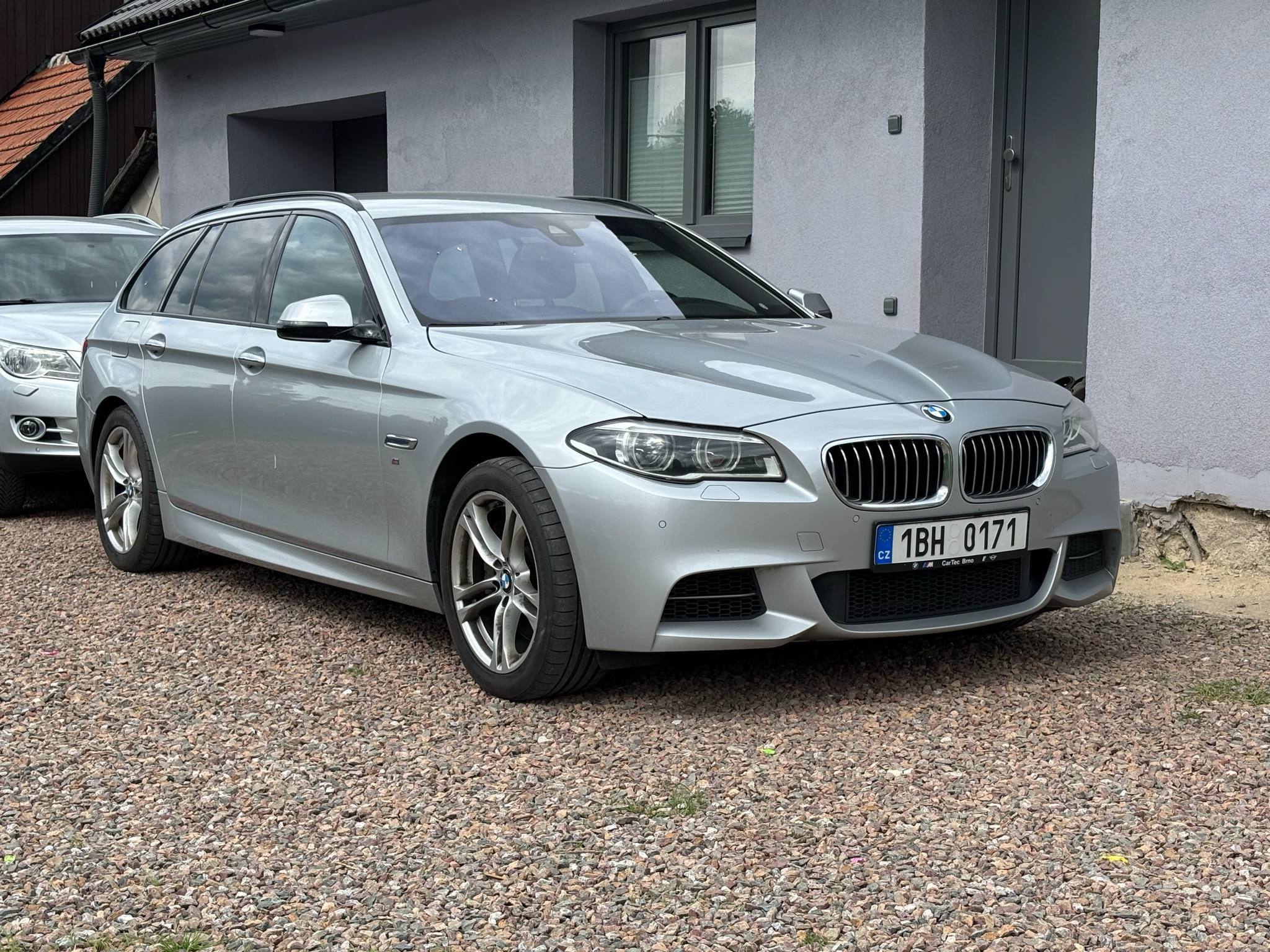 BMW.F11.535xd.jpeg