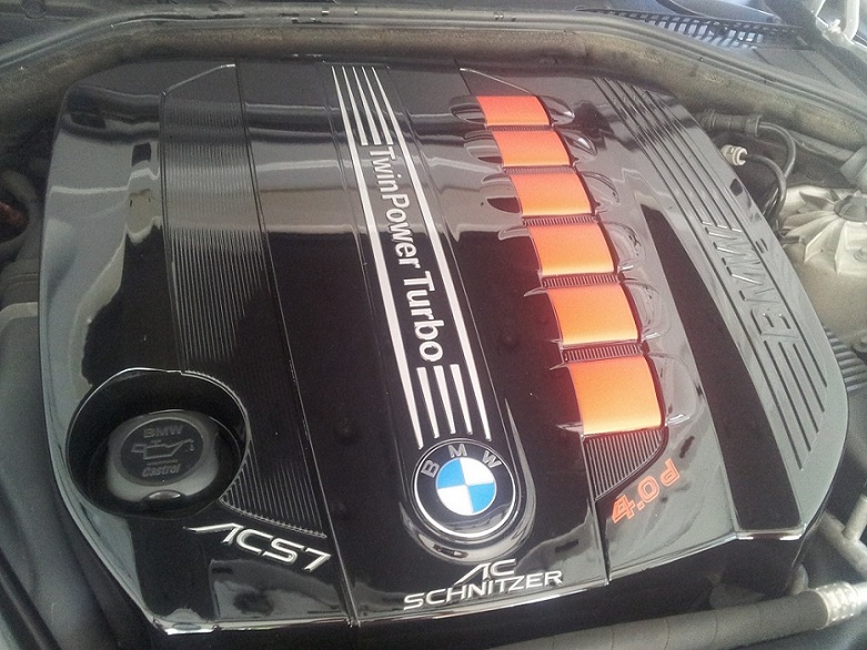 Nový kryt motoru od fy. Ac Schnitzer.
