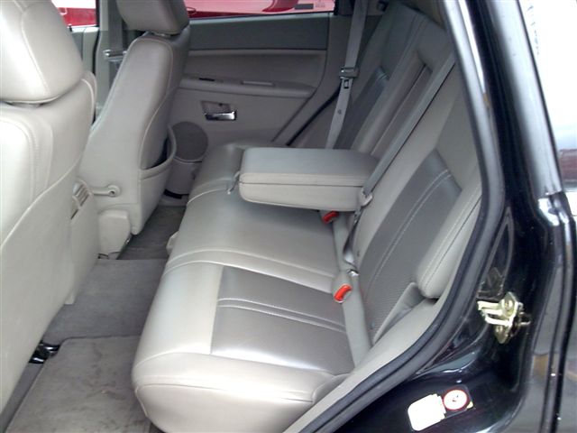 grandcherokee4.jpg