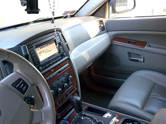 grandcherokee3.jpg