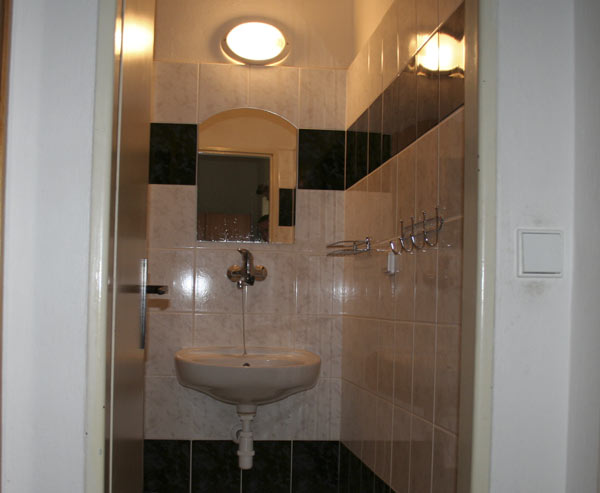 pokoj2(koupelna).jpg