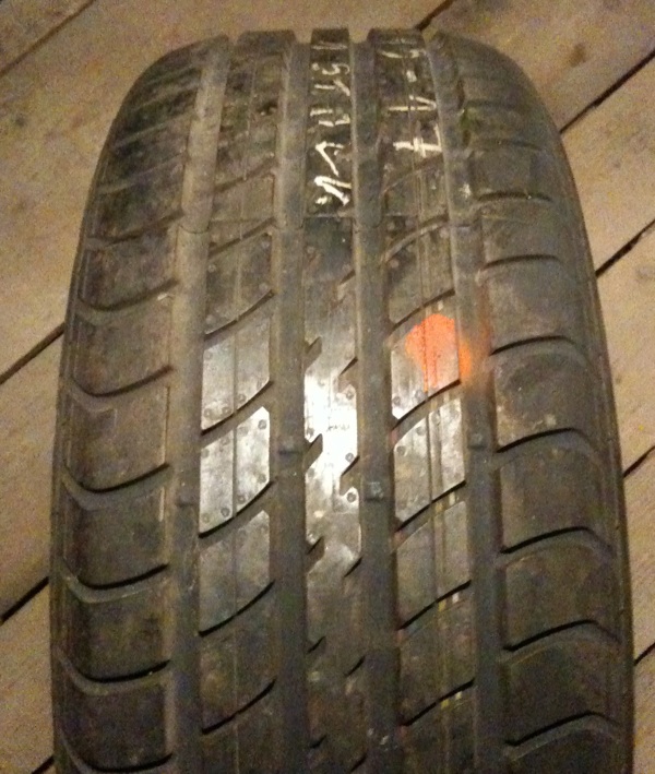 235 45 17 Dunlop.jpg