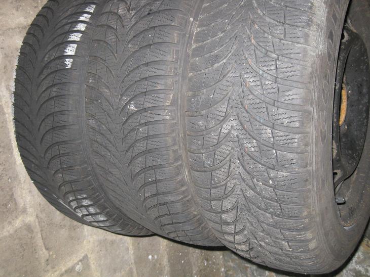 Goodyear Ultragrip.jpg