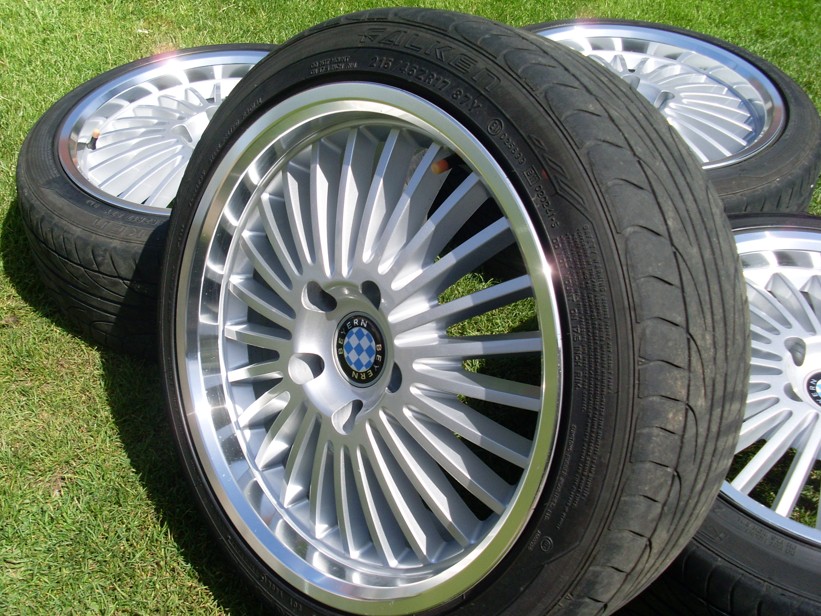 SL376442.JPG