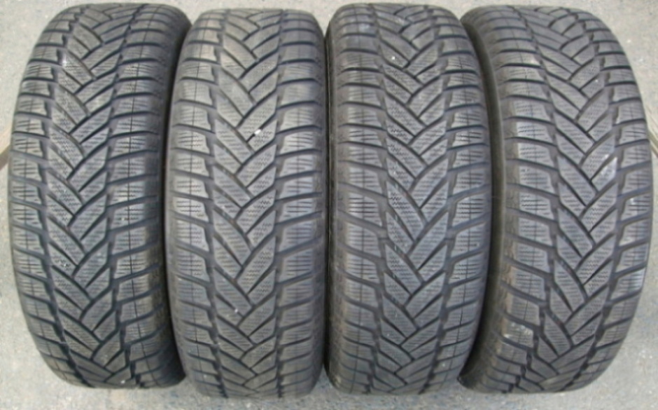 Prodám alu kola Brock 16", rozteč šroubů 5x120, vhodné pro BMW 1 + zimní pneu 195/55-16 Dunlop SP Winter Sport M3, velmi pěkný vzorek 2x8,5mm (jako nové!) a 2x7,5mm.
<br />Jeté cca 2 měsíce v zimě.
<br />Cena dohodou 10200Kč za celou sadu.