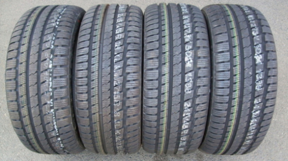 Prodám nové zimní pneu 245/45-18 Kumho KW27. 4000 Kč za kus! DOT 2010