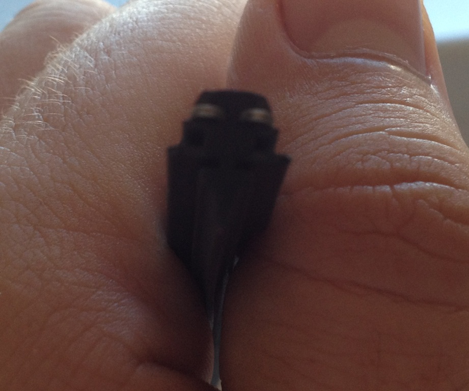 "Profil" zadnej gumičky, dve lišty z dvoch strán...