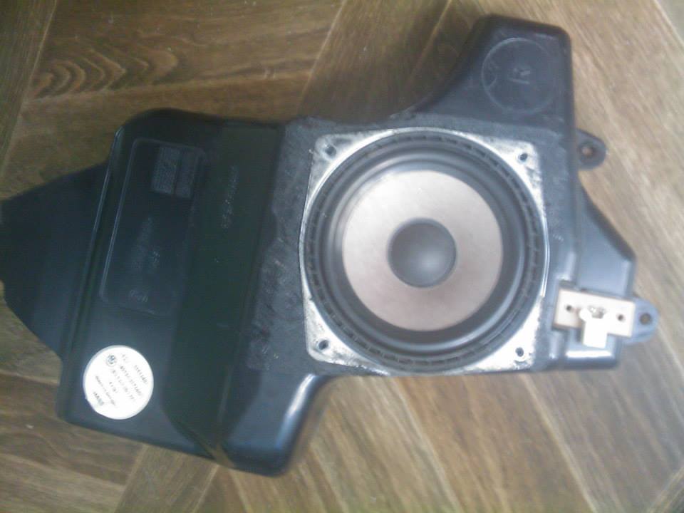 Povodne repro, odstranena pena okolo