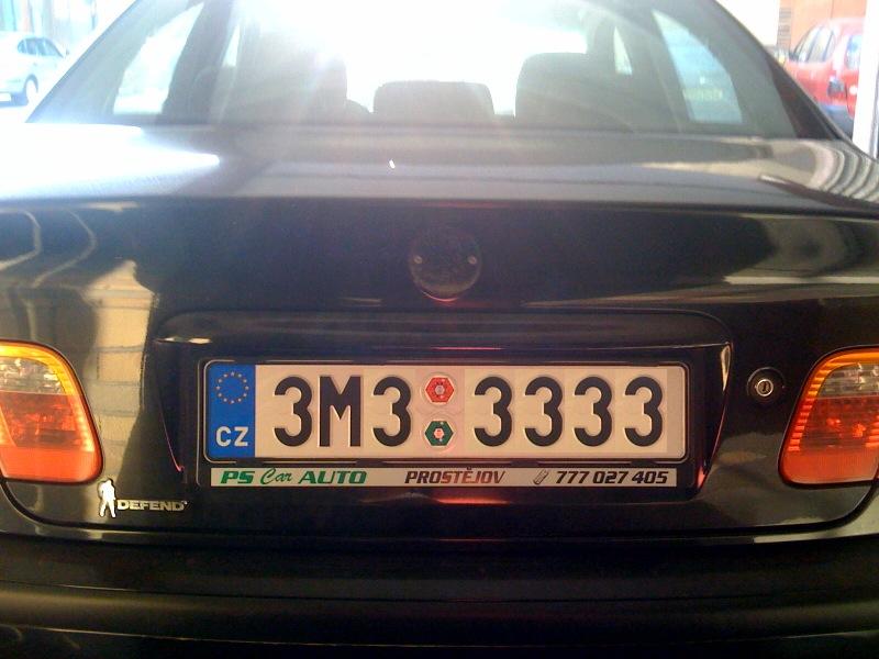 Už to zase vidím, znak BMW na nějaké ŠÁDE!