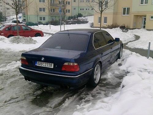 E38 740iA.jpg