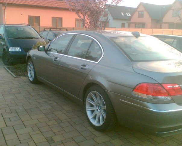 bmw12.jpg