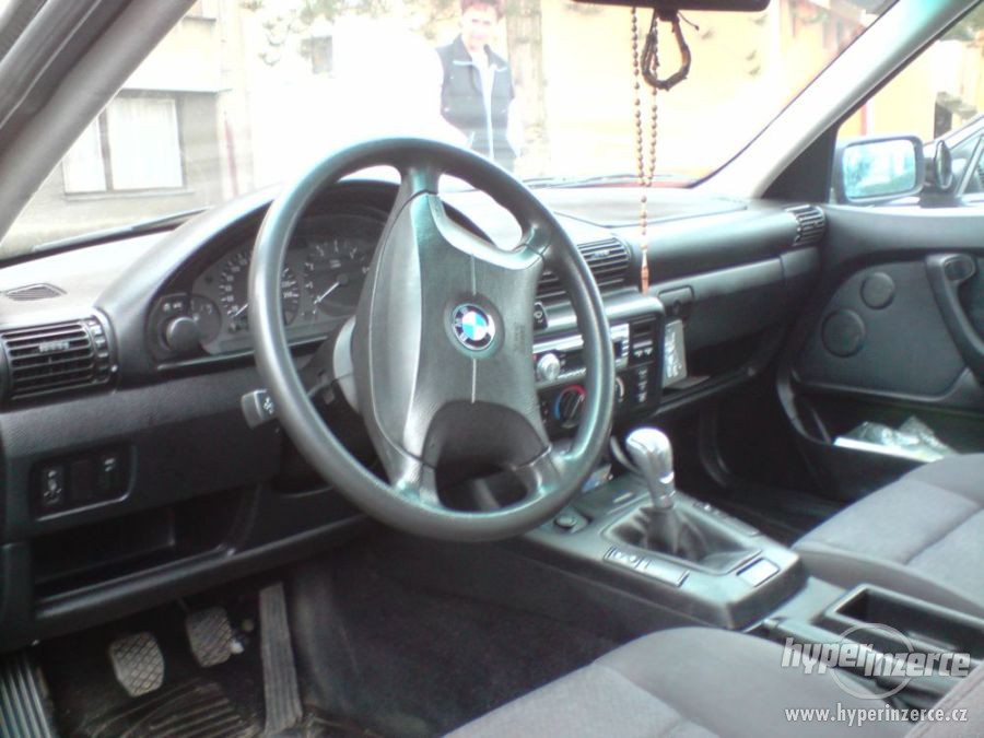 3407460-bmw-e36-318-ti-compact-3.jpg