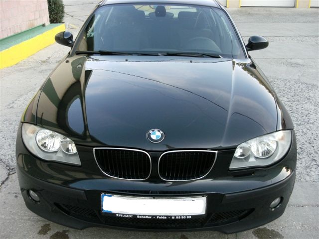 BMW_1_-_118D_2006_(4).JPG