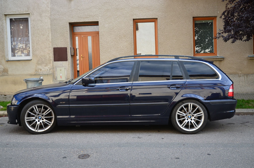 car_001.jpg