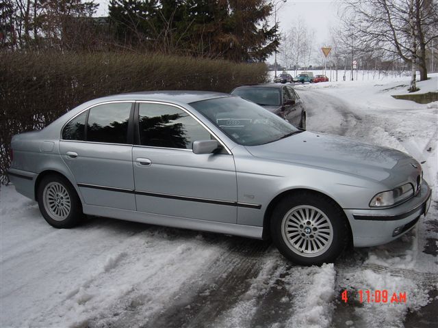 BMW 523iA 1.jpg