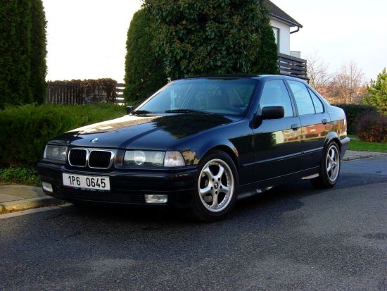 BMW 12.JPG