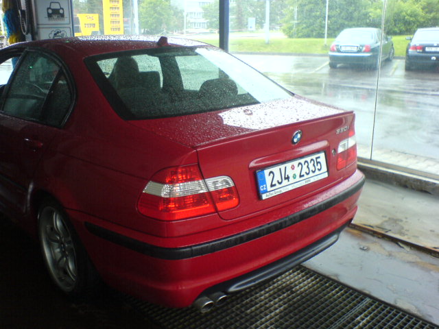BMW-330i 011.jpg