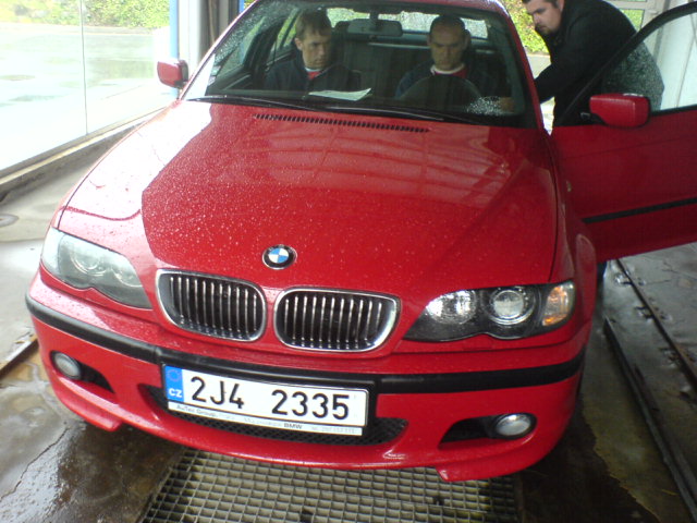 BMW-330i 010.jpg