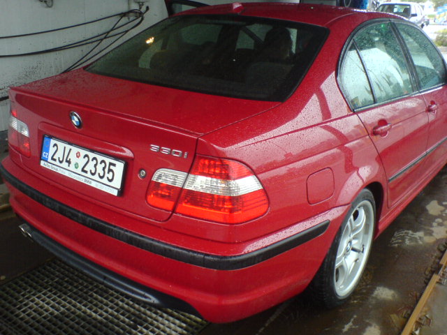 BMW-330i 008.jpg