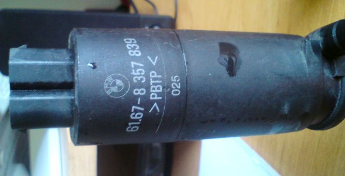motorek ostrikovacu svetel - 400,- KC