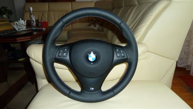 multifunkční M volant E90.JPG