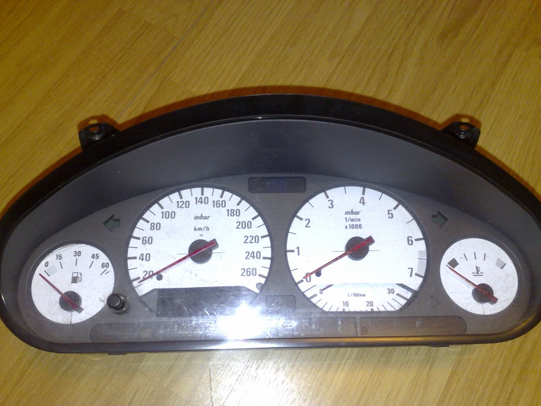 300820111818.jpg