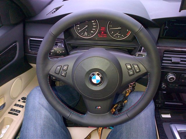 M volant