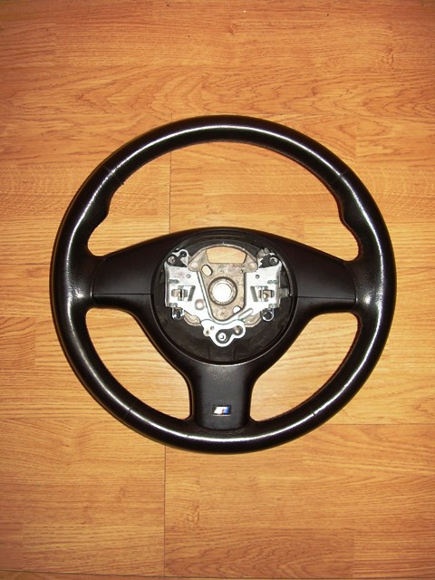 m volant.jpg