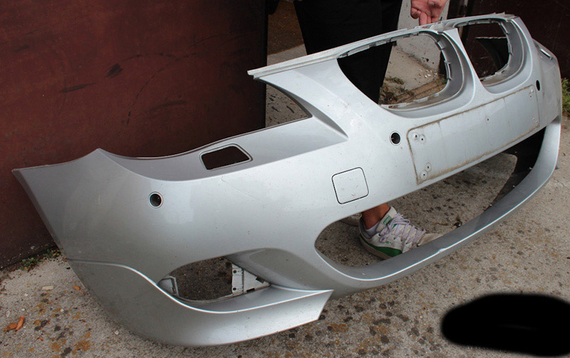6459612-predni-naraznik-bmw-e60-e61-m-paket-3.jpg