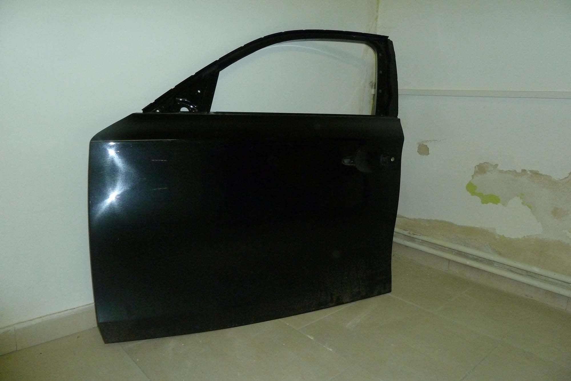 BMW 1er E87 E87 LCI levé přední dveře č. dílu: 41517191011