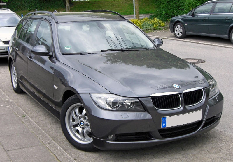 BMW_3er_Touring_E91_20090425_front 2.JPG