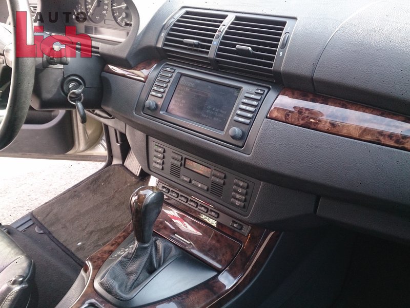 BMW_disp.jpg
