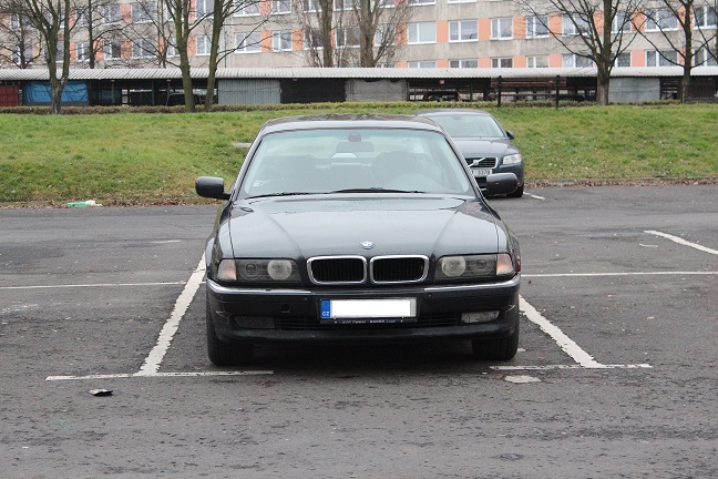 0bmw1.jpg