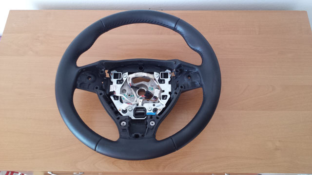Sportovy volant.jpg