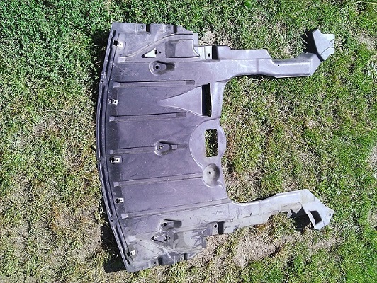 kryt pod motor