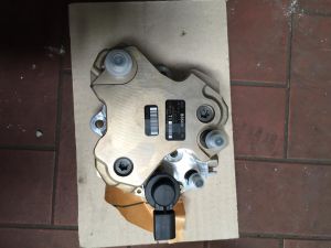 2x 13 51 7 797 414 - Vstrekovacie cerpadlo pre M57D25/M57D30 - 320e