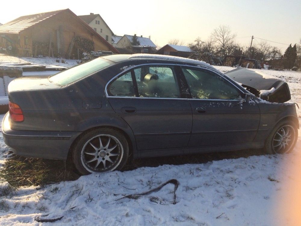 bmw 520i (2).jpeg